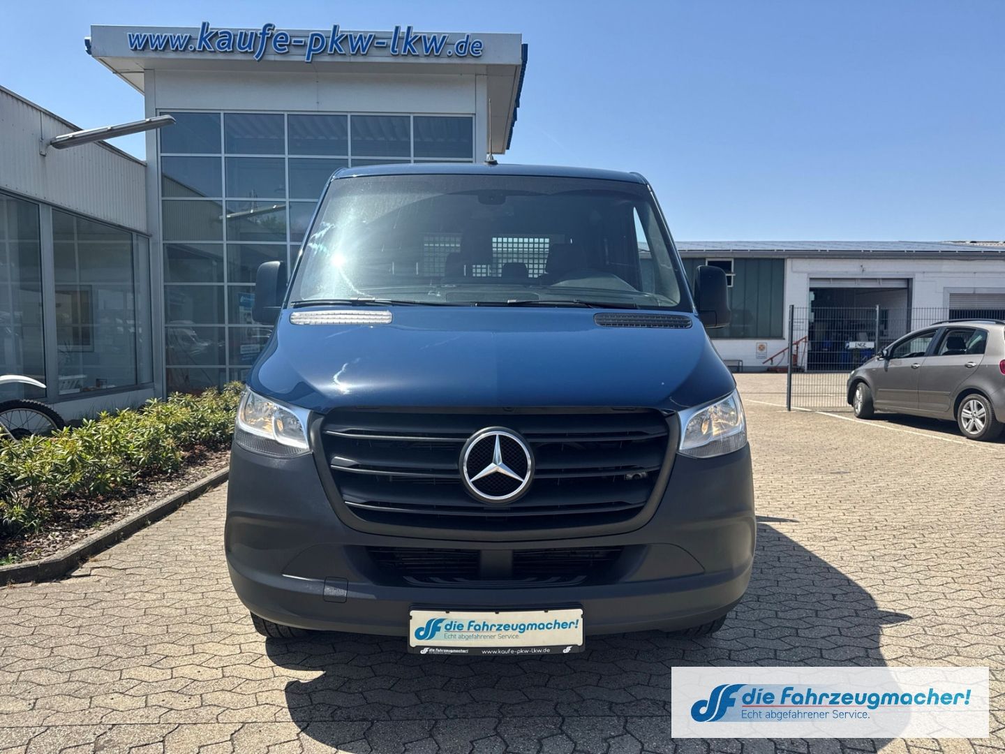 Fahrzeugabbildung Mercedes-Benz Sprinter Pritsche DoKa 316 CDi L3 AHK 3,5t Kamer