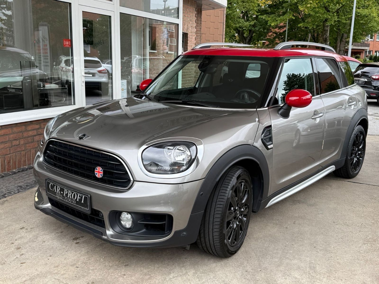 Fahrzeugabbildung MINI Cooper Countryman Autom. Navi/Panorama/1.Hand