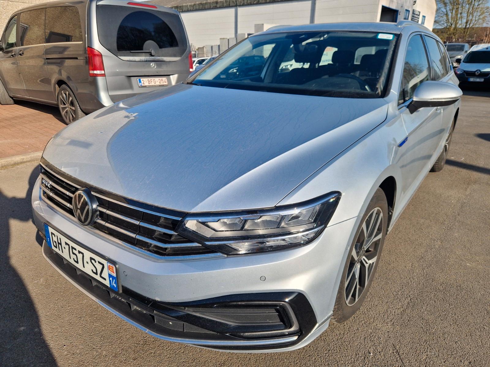 Volkswagen Passat 1.4 TSI DSG GTE, NAVI, CAMERA