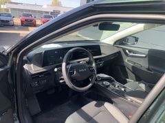 KIA EV6 58.3 RWD WP AIR COM ASS SND KIA EV6 58.3 RWD WP AIR COM ASS SND
