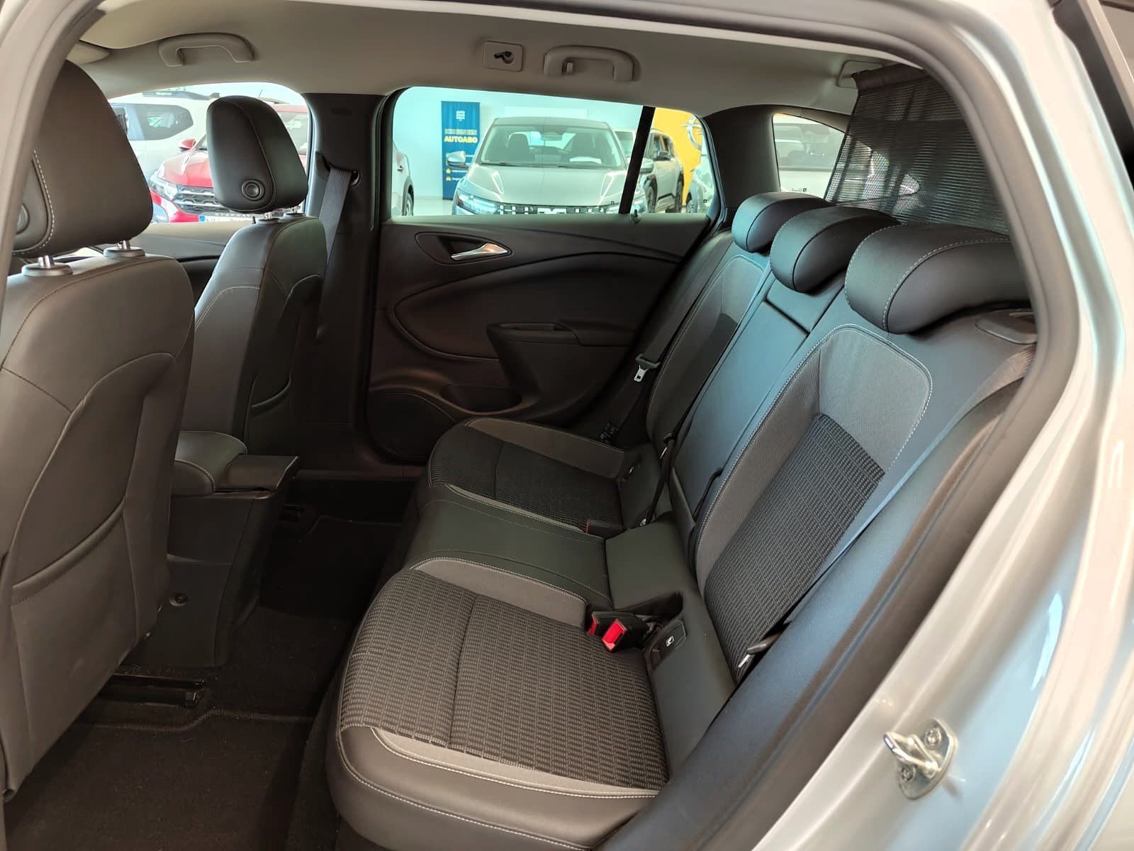 OPEL Astra  1.2 Turbo Sports Tourer Elegance Navi SHZ – Bild 10