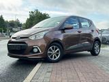 Hyundai i10 Style Sitzheizung Bluetooth Automatik 1.Hand - Hyundai i10 Gebrauchtwagen in Frankfurt