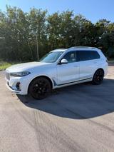 BMW X7 xDrive40i - - BMW X7 xDrive40i Gebrauchtwagen