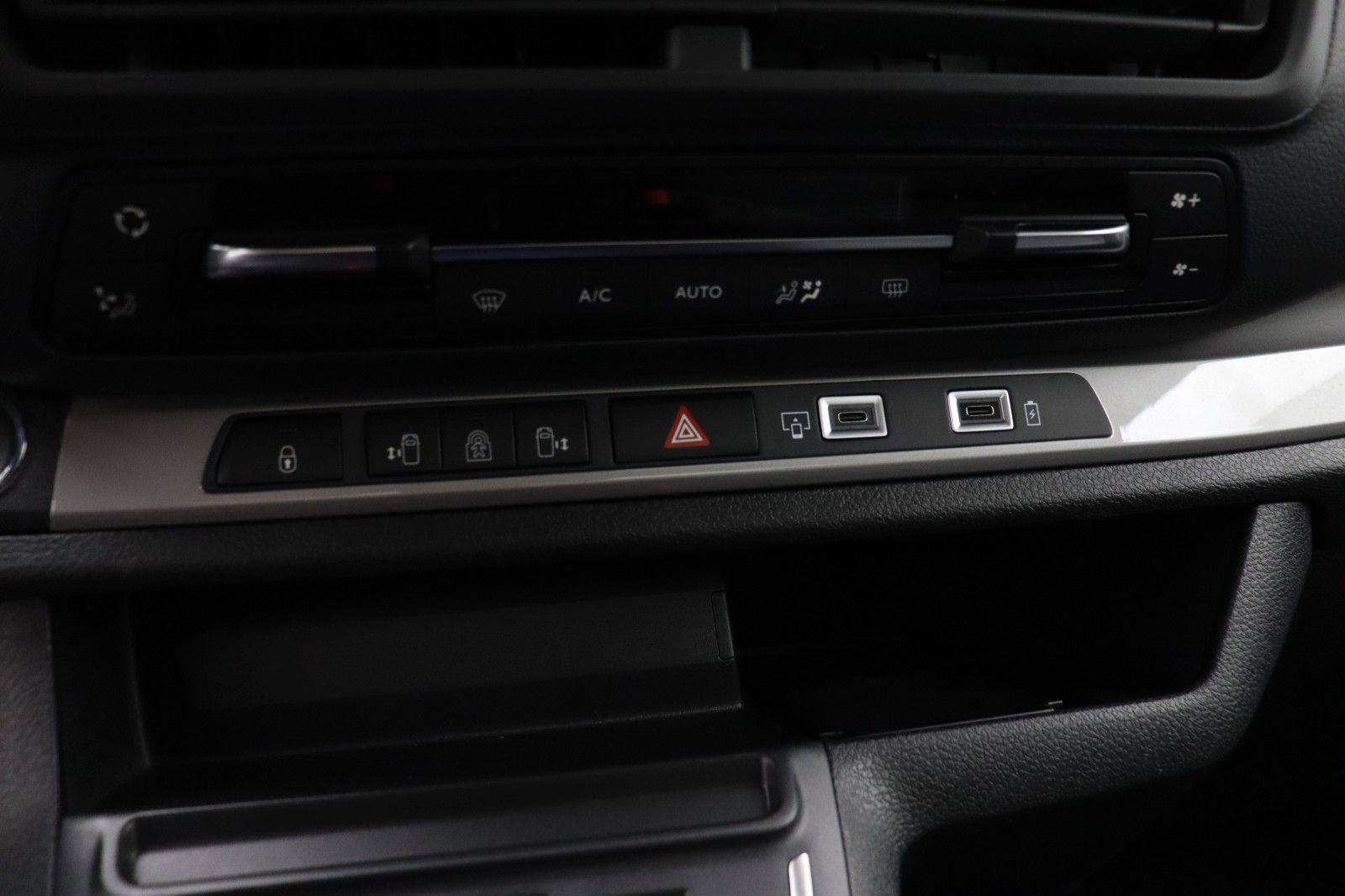 Fahrzeugabbildung Fiat Ulysse 2.0 BlueHDi 180 S&S EAT8 TOP L3 (5,33m)