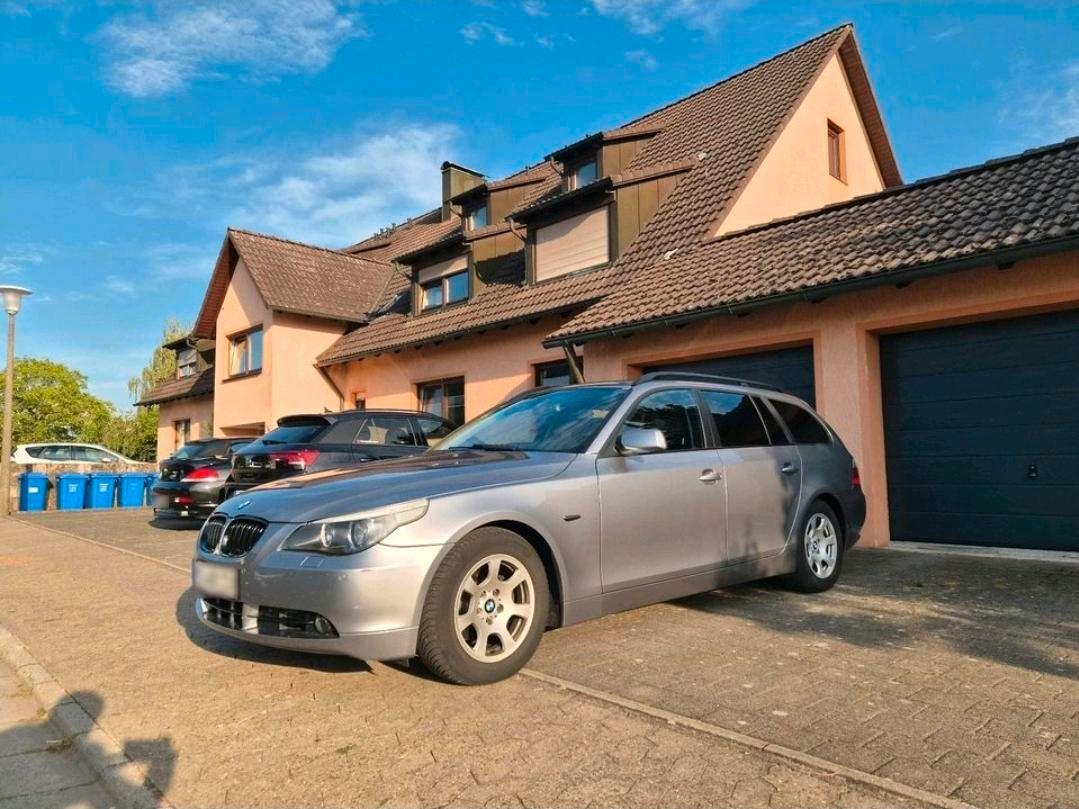 BMW 525 2006 — rear view