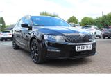 Skoda Octavia RS DSG/NAVI/GHD/KAM/AHK/Pano/SHZ - Skoda Octavia: Schwarz, RS