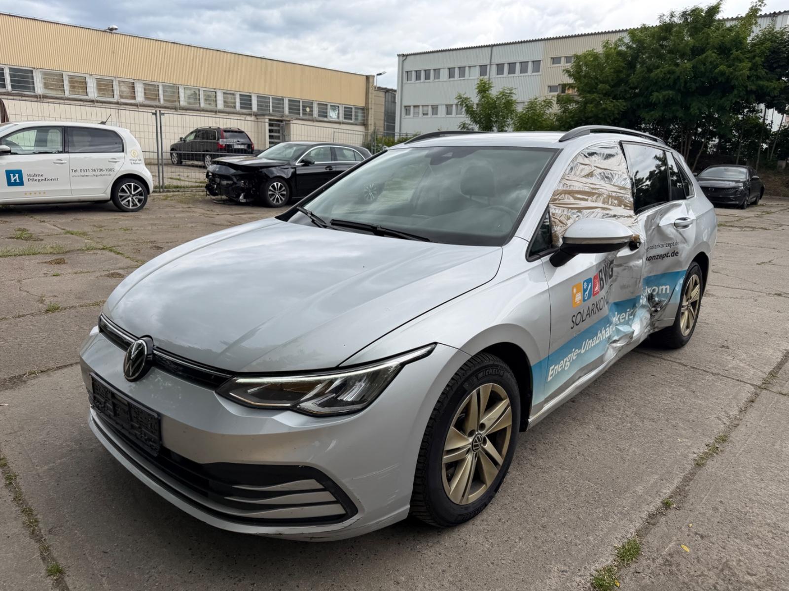 Volkswagen Golf VIII Variant Life
