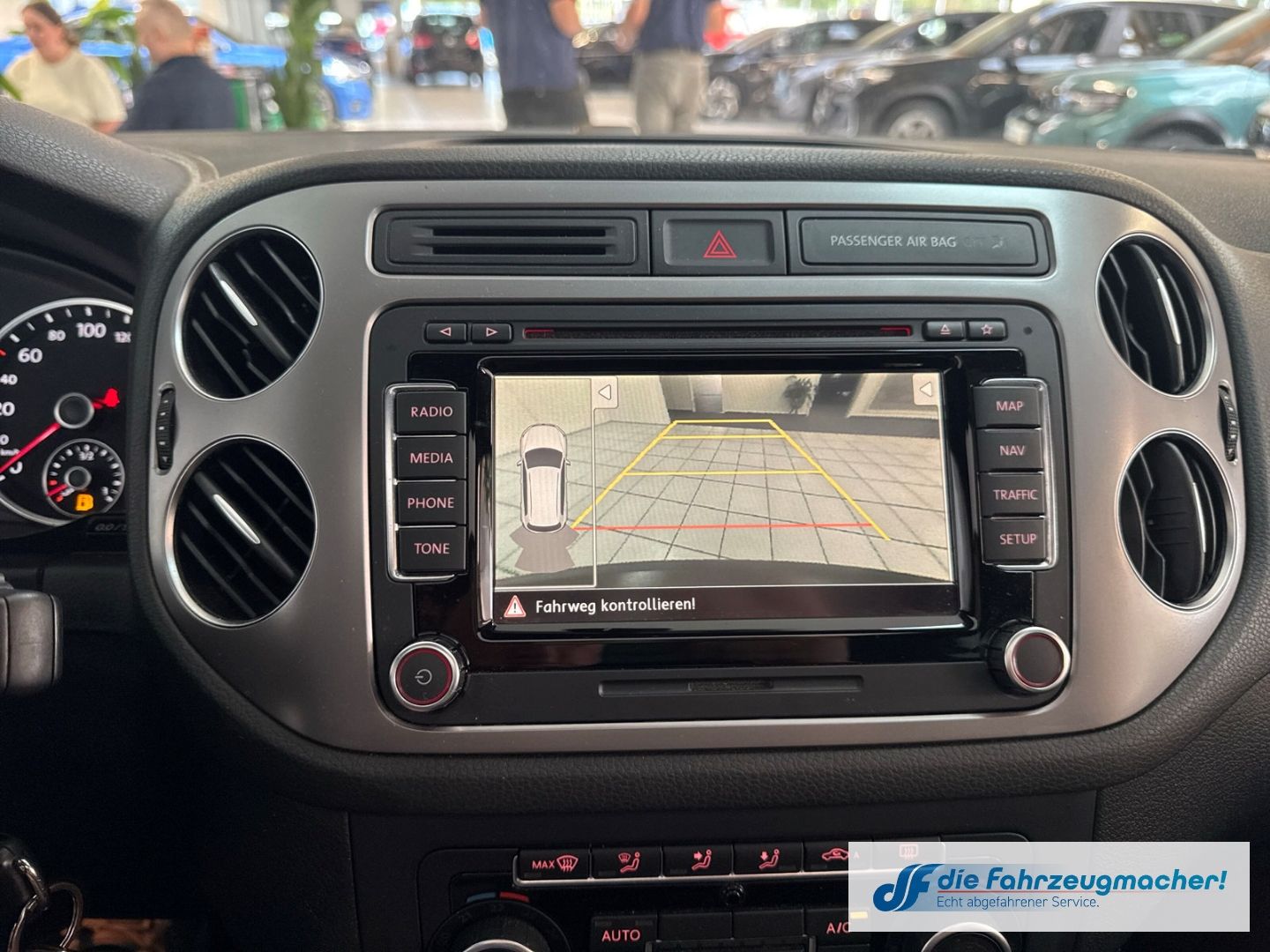 Fahrzeugabbildung Volkswagen Tiguan Lounge Sport & Style 4x4 AHK sch.