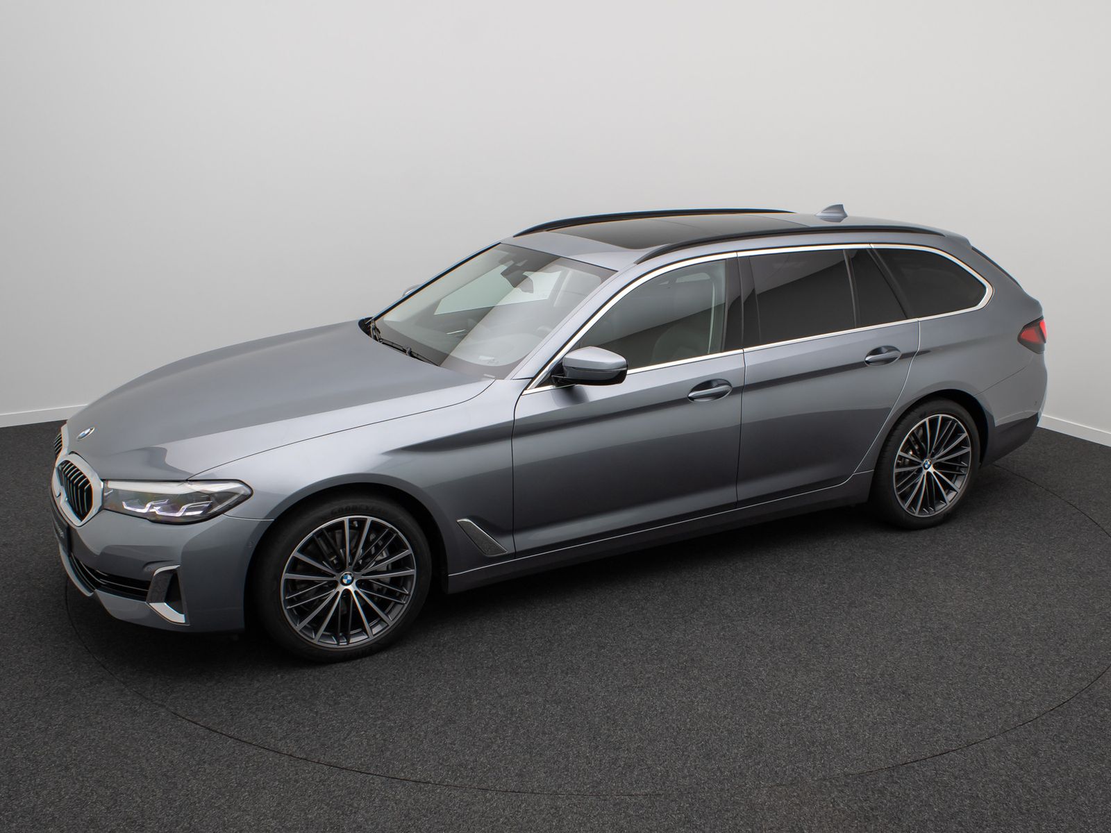 Fahrzeugabbildung BMW 540i xD Luxury Line Panorama Kamera HUD 4xKlima