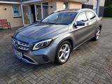 Mercedes-Benz GLA 200  Urban  LED  PANORAMA  NAVI  RFKA  SHZ