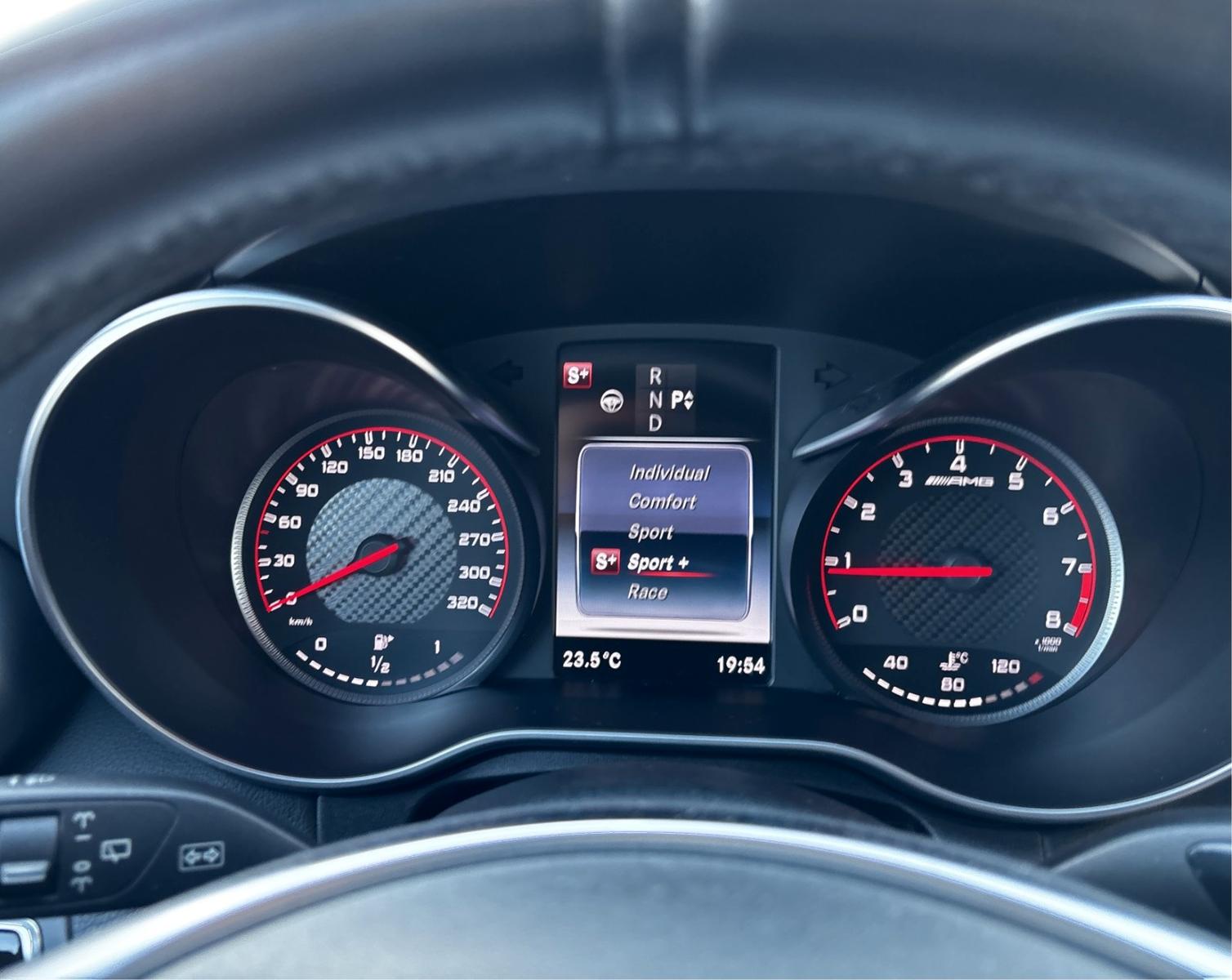 MERCEDES-BENZ C - 63 AMG S - 510 CV - BVA - CUIR MARRON