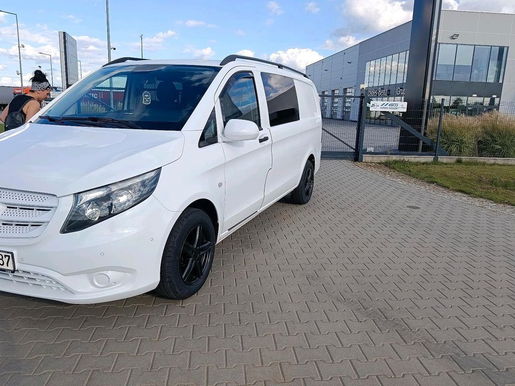Image of Mercedes-Benz Vito