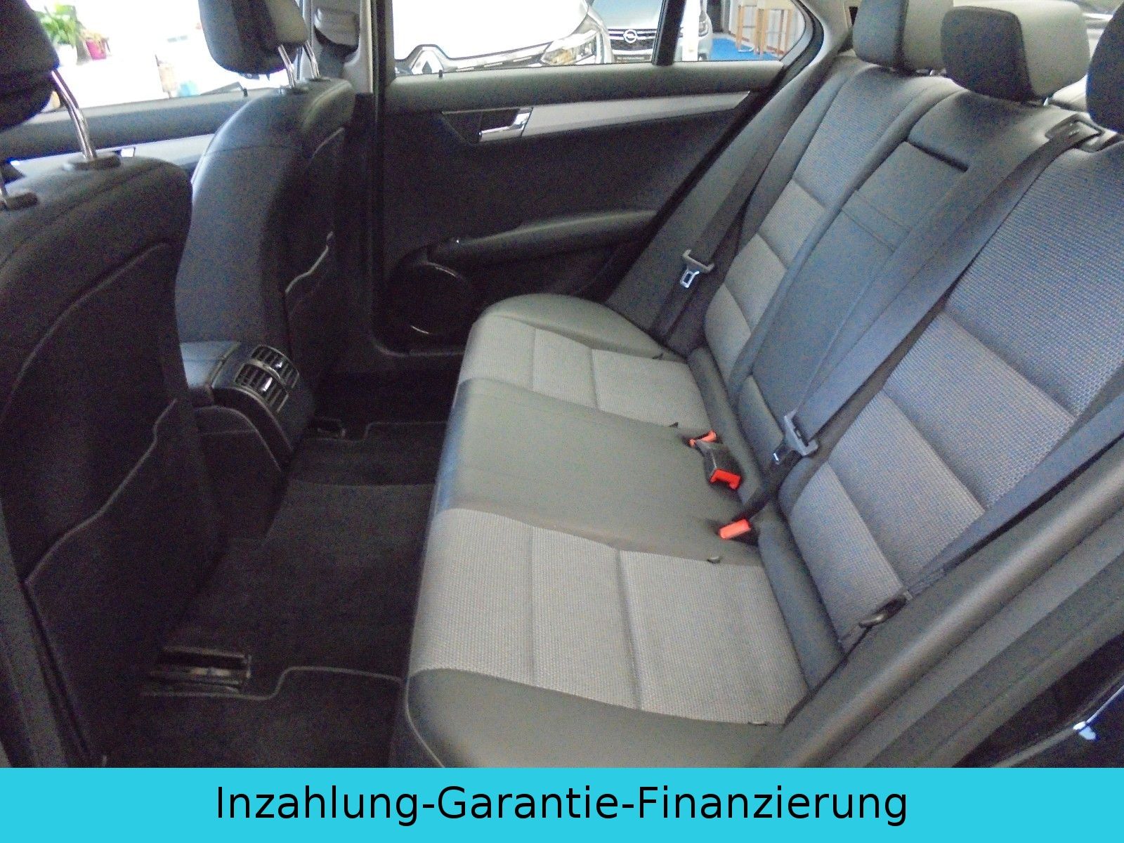 Fahrzeugabbildung Mercedes-Benz C 300 Avangarde/Automatik/Navi/Xenon/Service neu