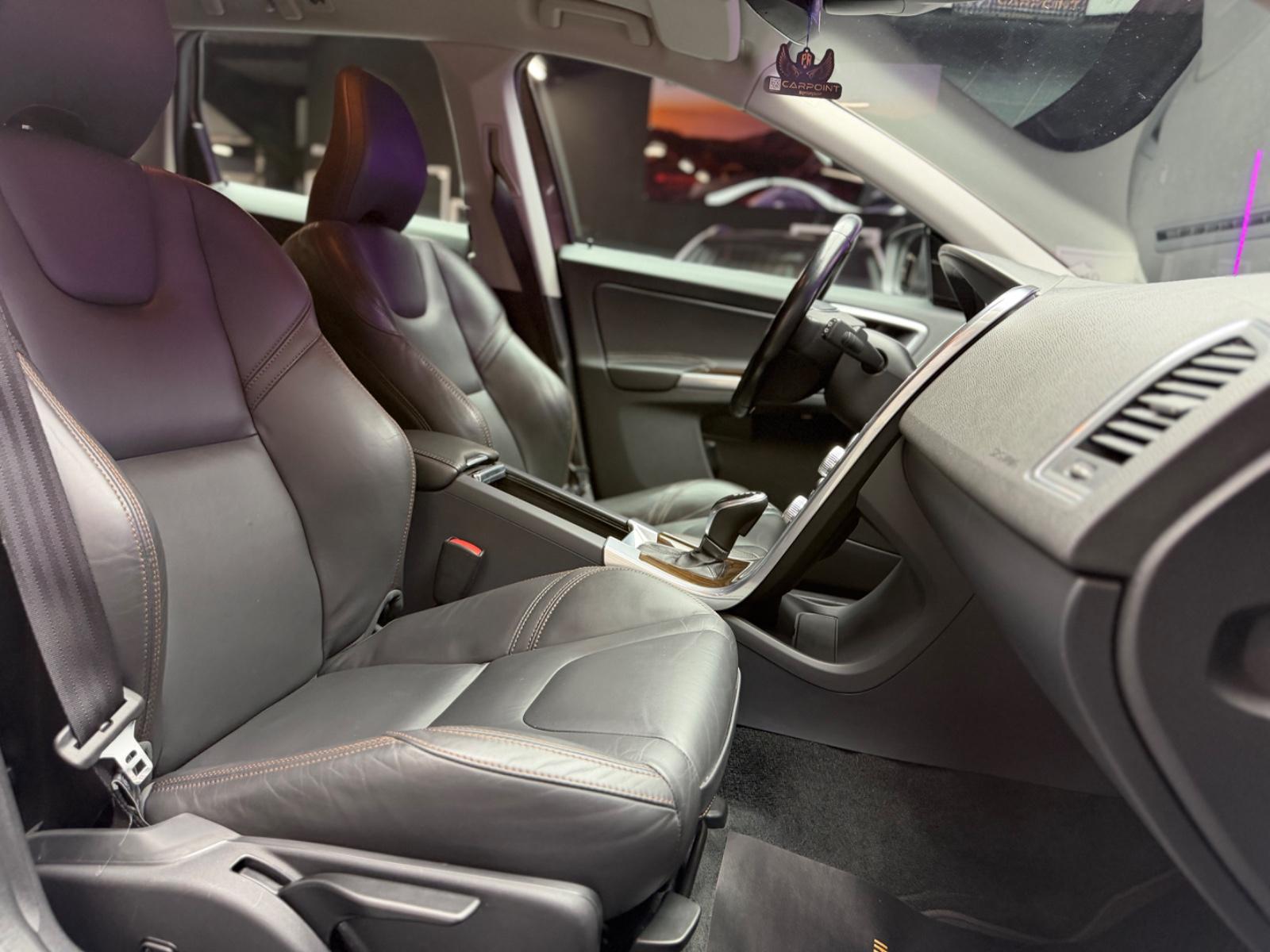 Volvo XC 60 Summum 2WD/Bi-Xenon/Volleder/CAM/BT