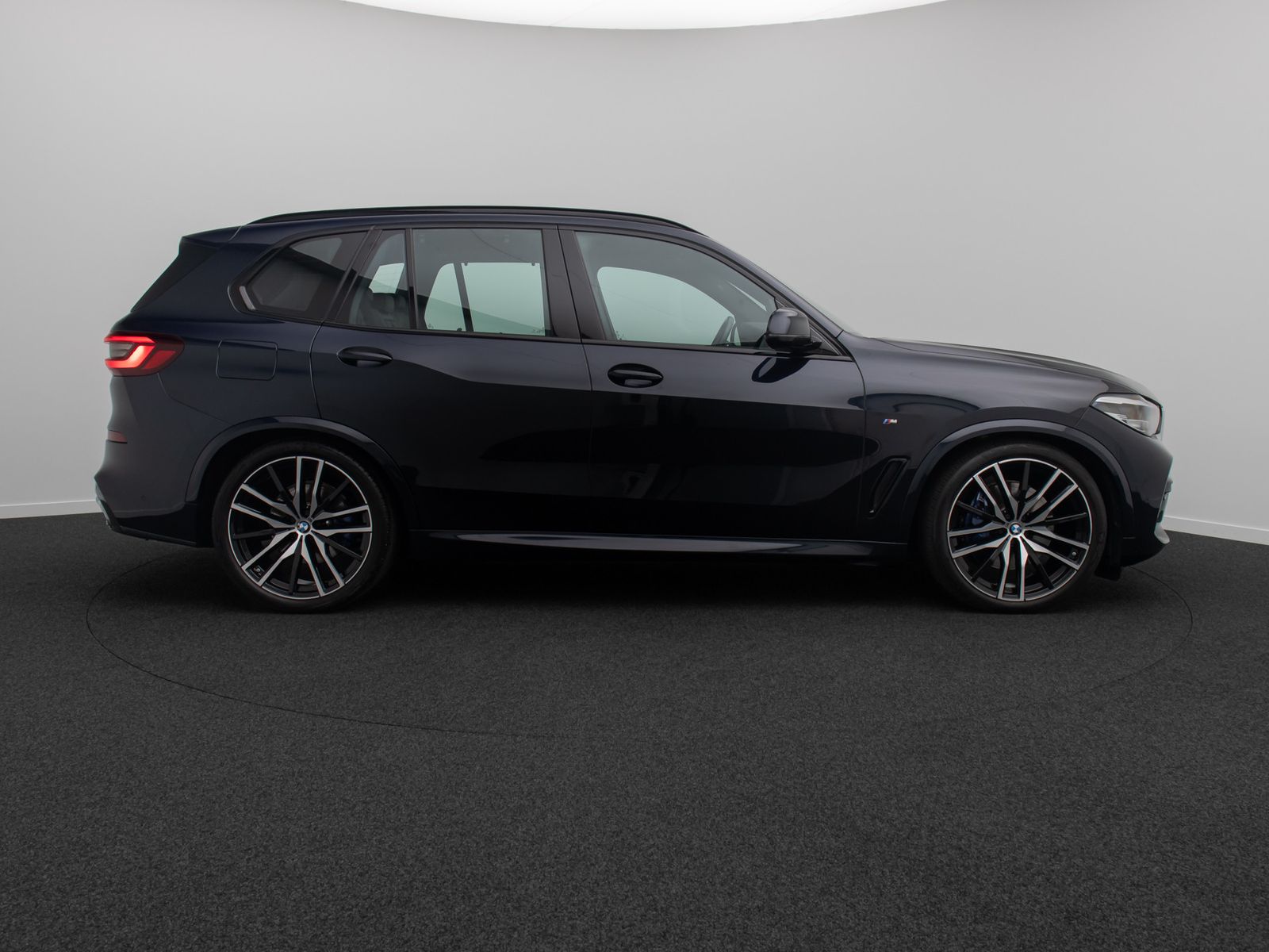 Fahrzeugabbildung BMW X5 xD30d M Sport H/K Panorama HUD DAB SoftCl 22"