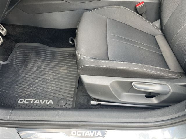 Skoda Octavia Combi IV 1.4 TSI iV DSG Sportline *HUD*