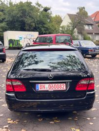 Mercedes E 220 - 6