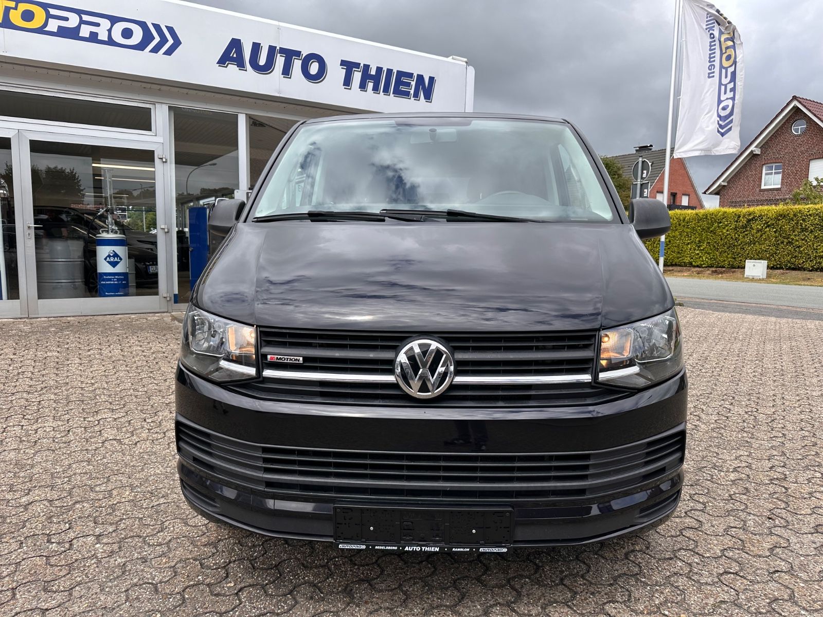 Fahrzeugabbildung Volkswagen T6 Multivan 2.0 TDI 4Motion DSG AHK/Navi/APP