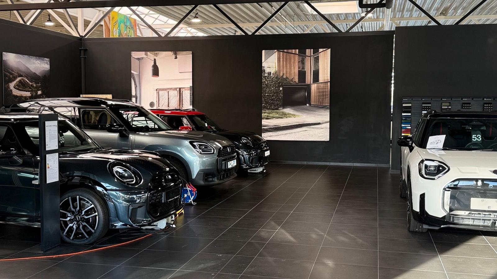 showroom-image-top