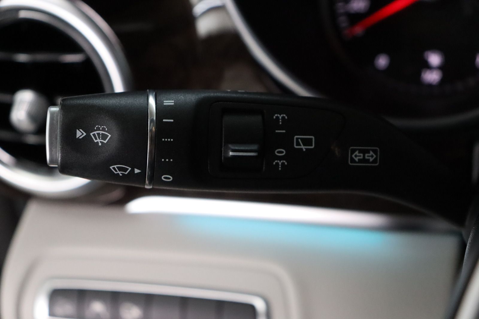 Fahrzeugabbildung Mercedes-Benz V 250 d 4matic Avantgarde * lang * 360 * ILS