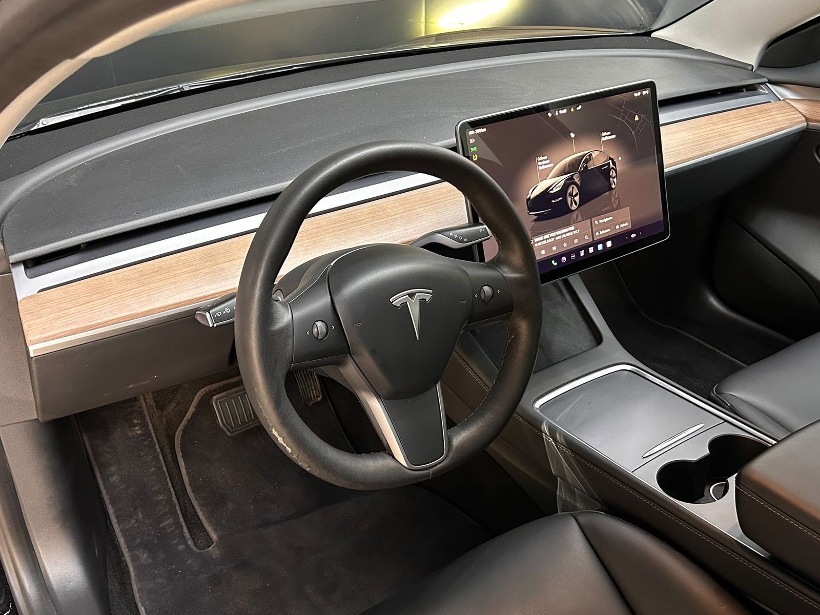 Fahrzeugabbildung Tesla Model 3 Long Range Dual AWD PANO+LED+NAV+SHZ+KAM