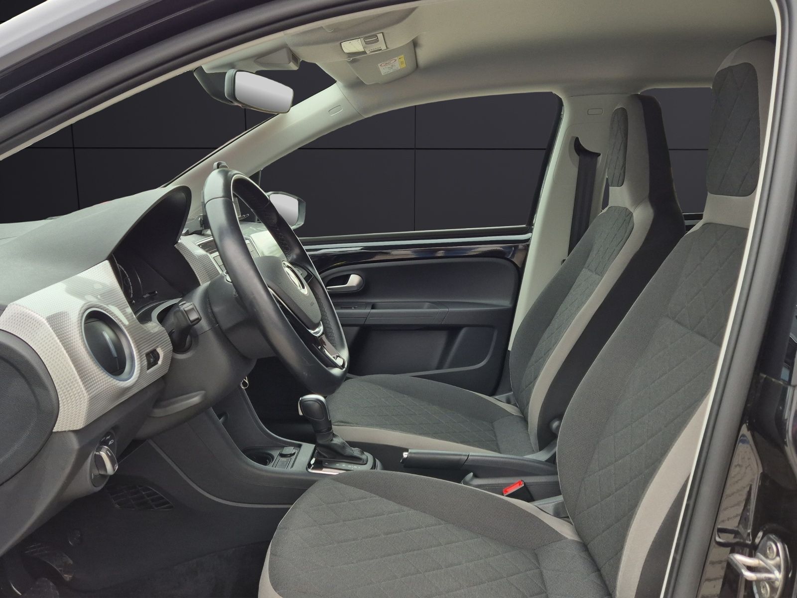 Fahrzeugabbildung Volkswagen up! e-up! Style Plus Matrix AID Klima GRA PDC SH