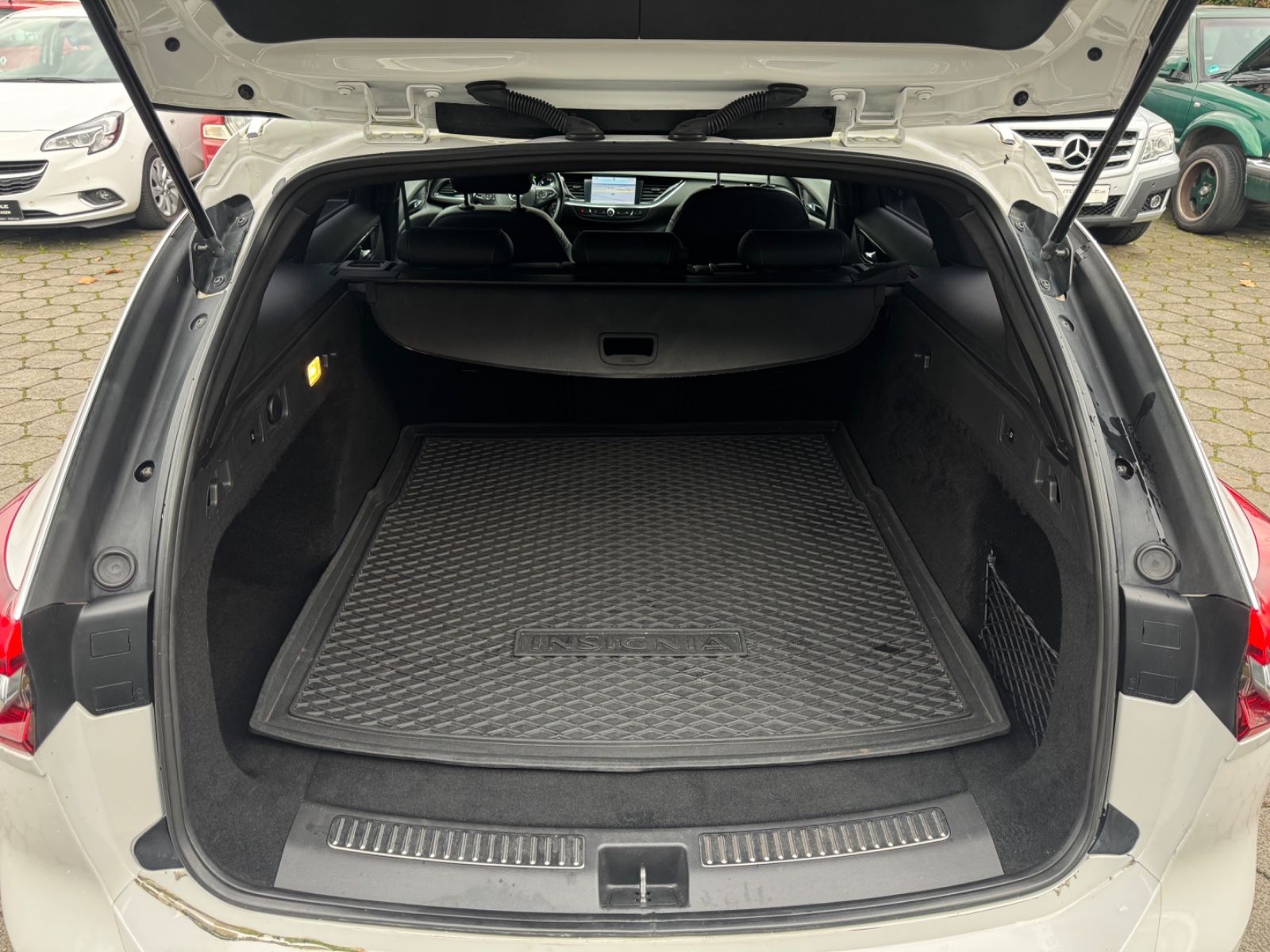 Fahrzeugabbildung Opel Insignia CT*VOLLAUSSTATTUNG*Leder*Keyless*HeadUp