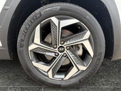 Fahrzeugabbildung Hyundai Tucson Prime Hybrid 2WD Pano Leder 4xSitzh 360*