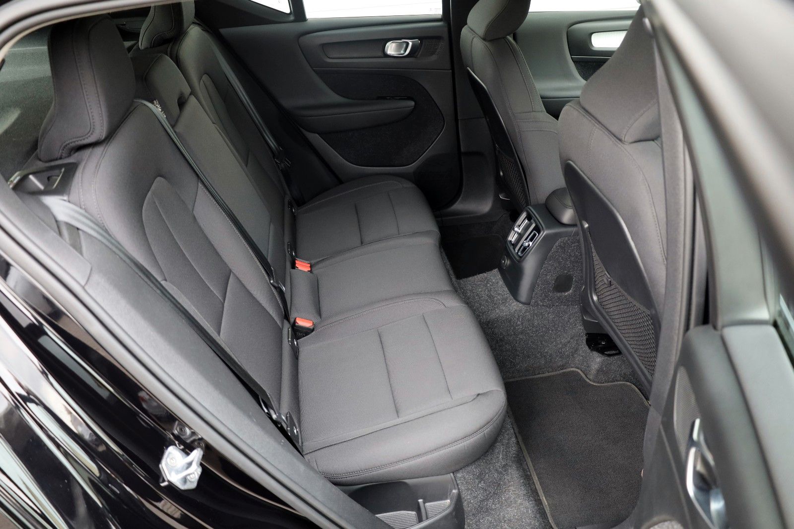 Fahrzeugabbildung Volvo XC40 Inscription Expr Recharge Navi,Harman/K,AHK