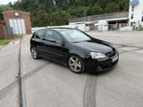 Volkswagen Pirelli Golf 2.0 T-FSI DSG GTI Pirelli - Volkswagen Golf mit Benzin-Antrieb: Pirelli GTI