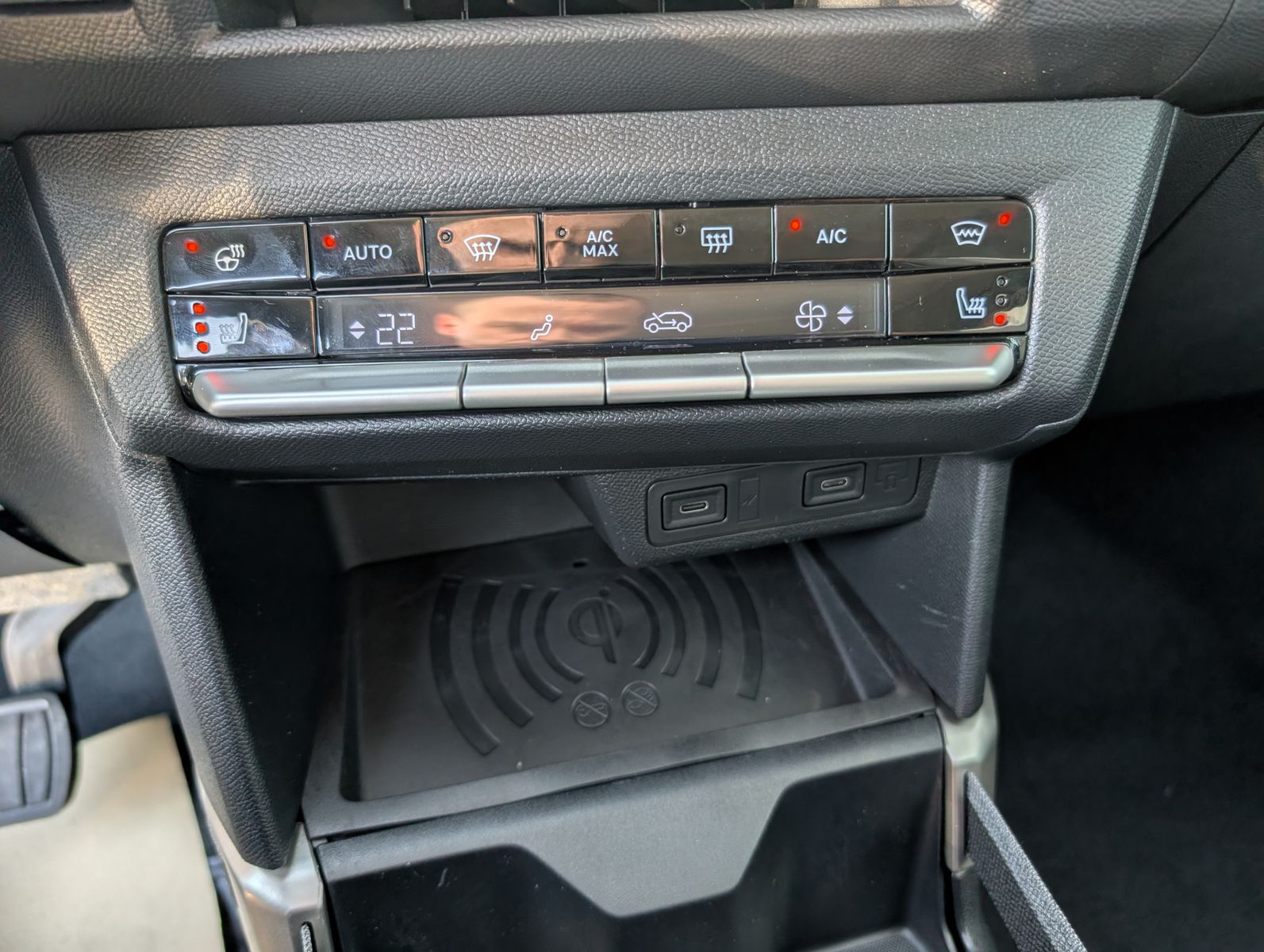 Fahrzeugabbildung Opel Frontera GS 1.2 Hybrid 145PS Automatik 7-SITZE