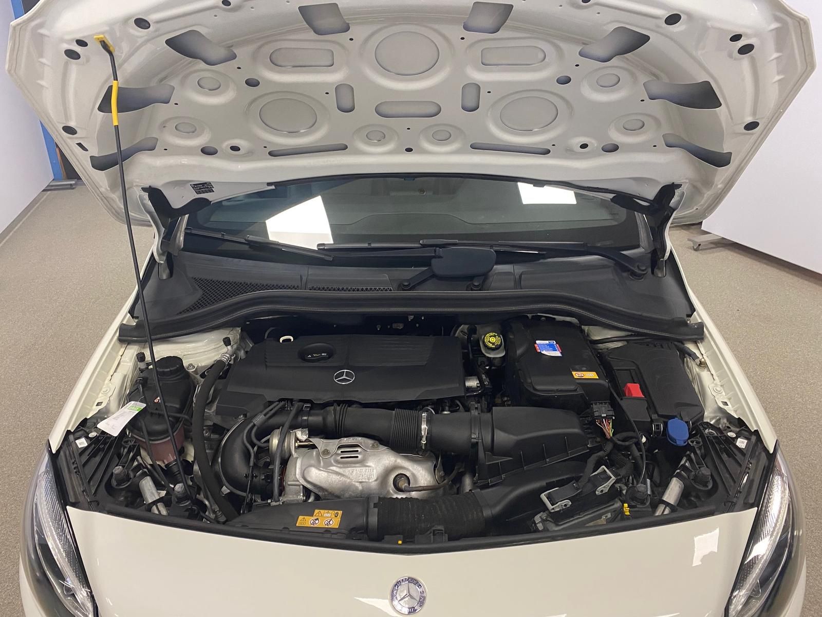Fahrzeugabbildung Mercedes-Benz B 220 Urban+NAVI+AHK+ALLRAD+KAMERA+18"+DCT+