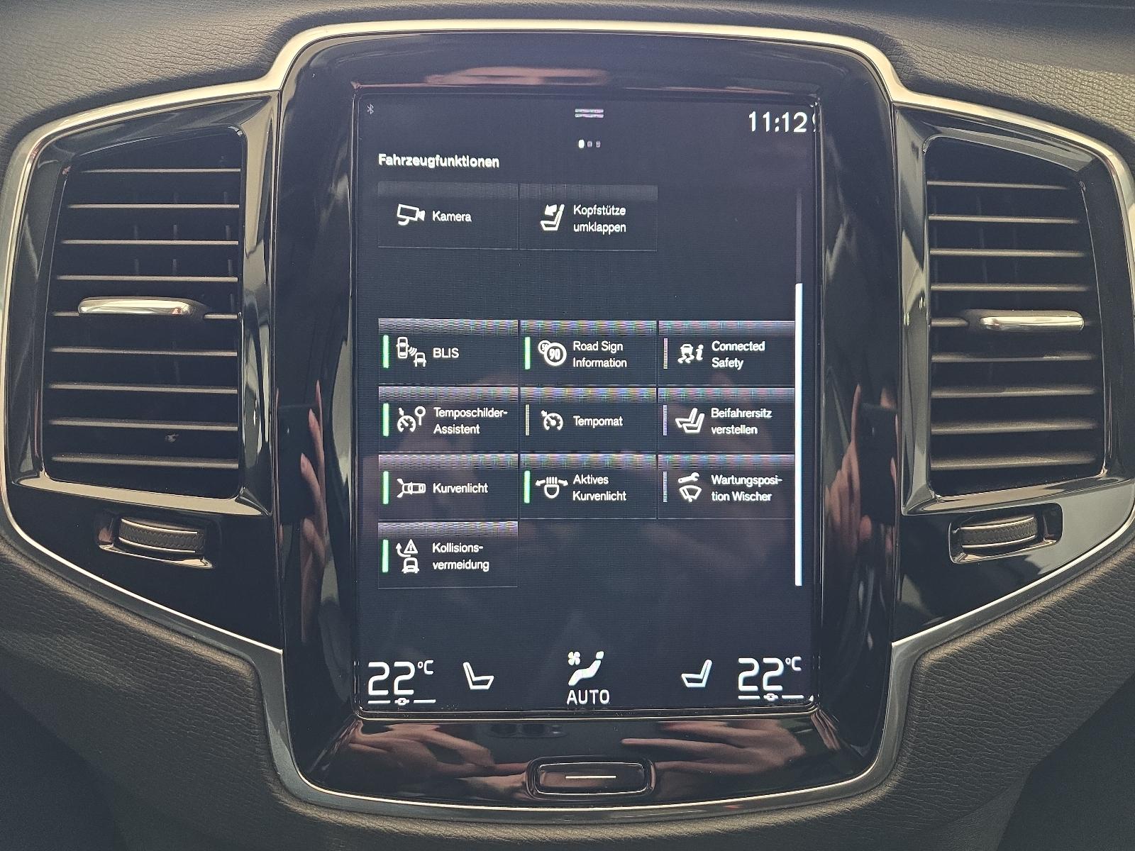 Volvo XC90 D5 Momentum AWD AHK Pano FourC 360° WinterP