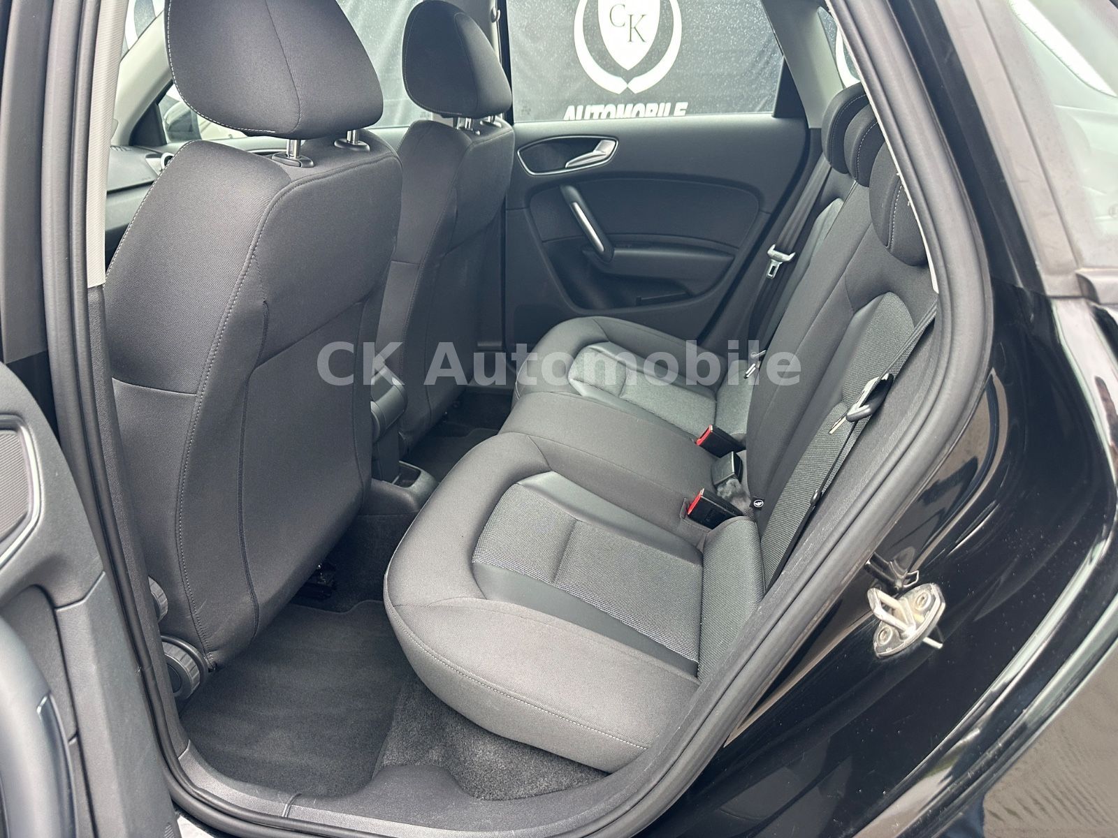 Fahrzeugabbildung Audi A1 Sportback Sport 1.6 TDi/Navi/Klima/SHZ/PDC