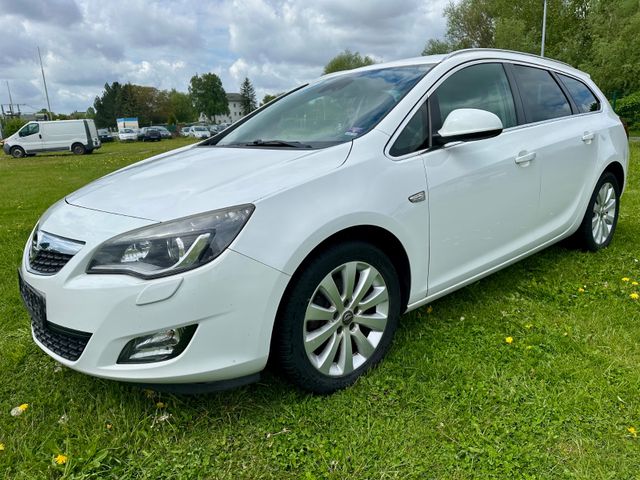 Opel Astra J Sports Tourer Innovation — Bild 1