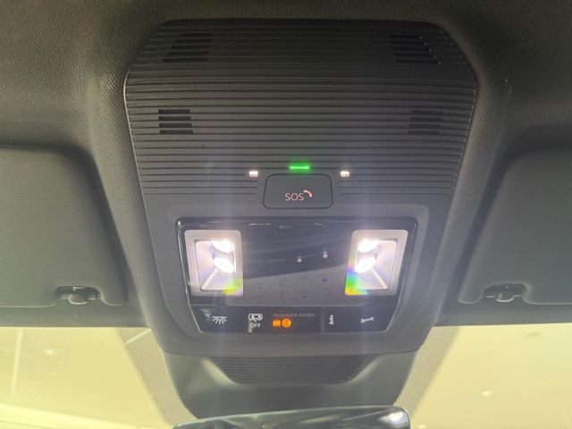 Passat R-Line 1,5 l eHybrid DSG AHK-klappbar Nav