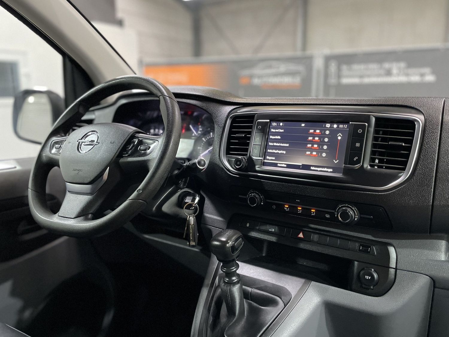 Fahrzeugabbildung Opel Vivaro Edition L(L3) Sortimo#Kamera#Klima#Totwin