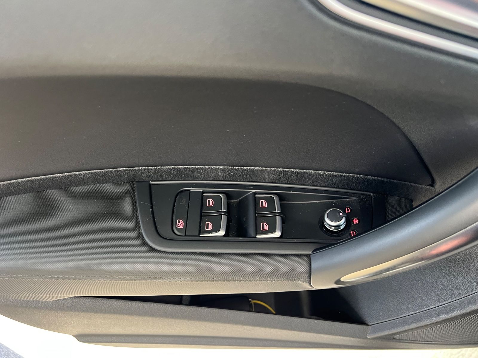 Fahrzeugabbildung Audi S1 Sportback 2.0 TFSI quattro *BI-COLOUR*
