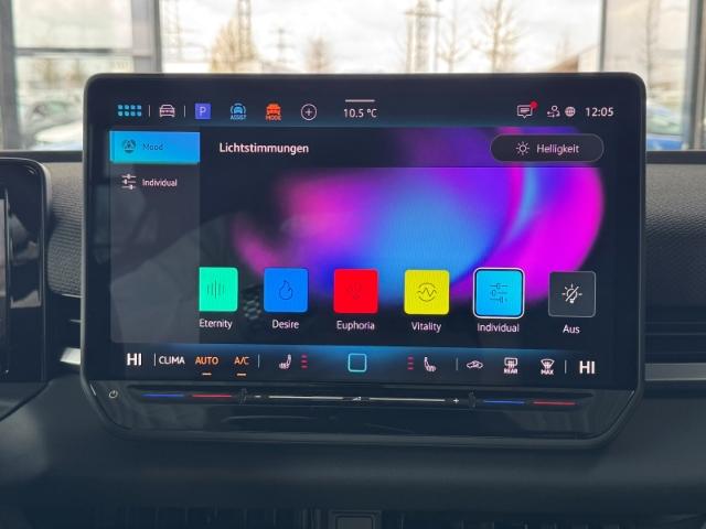 Volkswagen T-Roc 1.5 eTSI R-Line Navi AHK Kamera ACC SitzHZ