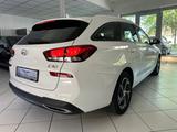 Hyundai i30 1.6 CRDi 85kW Select*Kamera+LED+Navi+ - Hyundai i30 Select mit Diesel-Antrieb