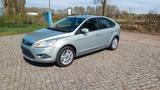 Ford Focus Lim. Ghia TÜV BIS 01.2027 - Ford Focus aus 2010: Ghia