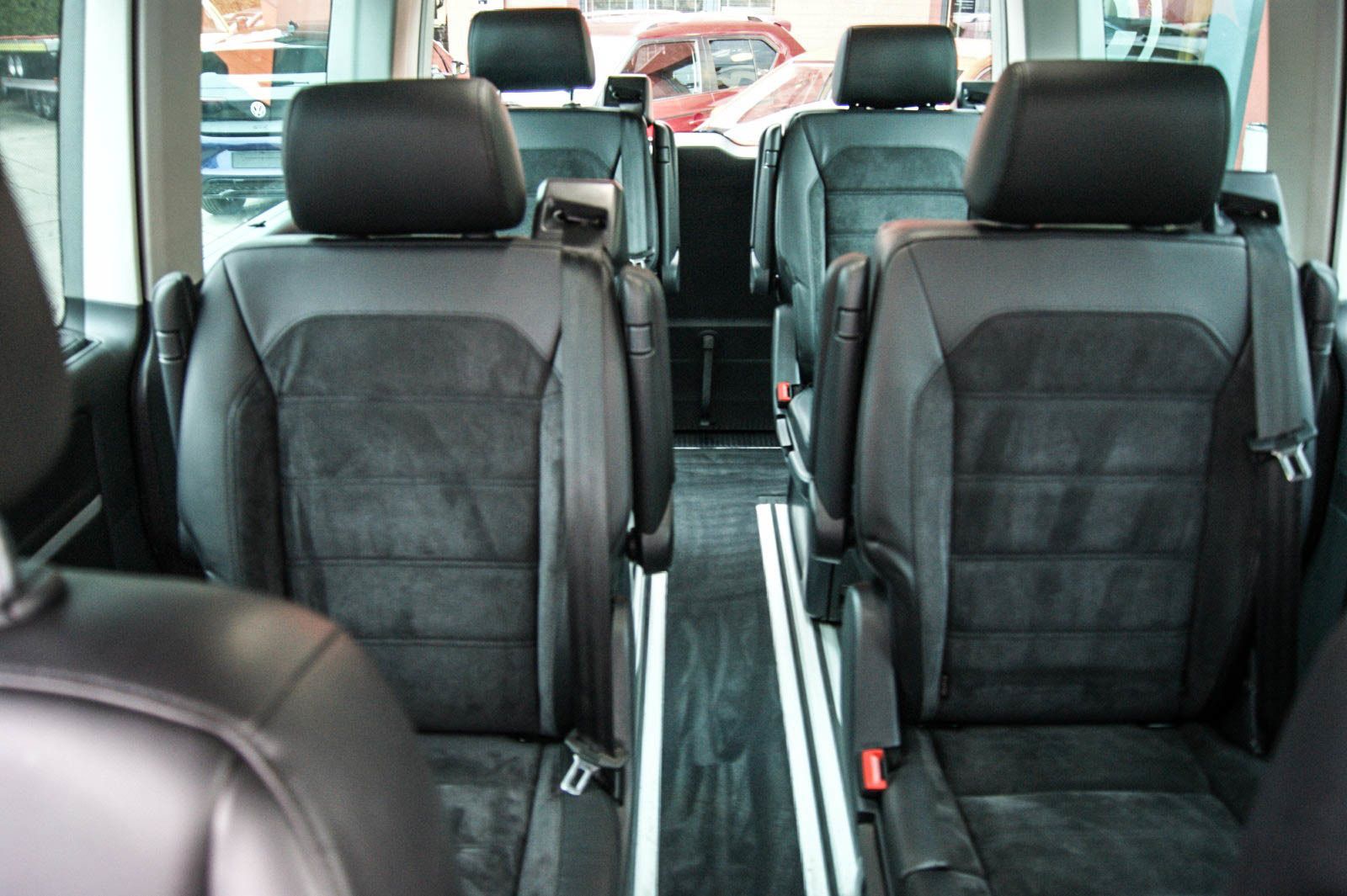 Fahrzeugabbildung Volkswagen T6 Multivan 20TDI DSG Highline 6-Sitze STHZ BETT