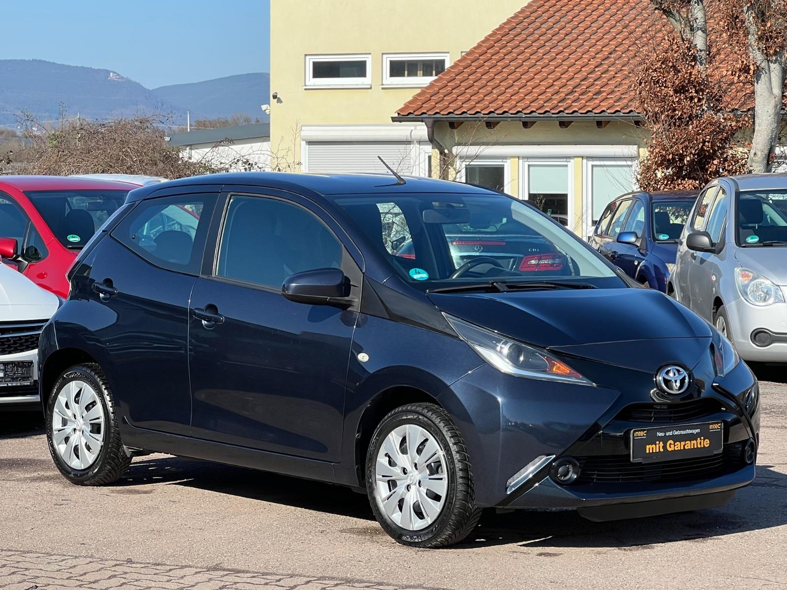 Toyota AYGO x-play*KLIMA*1HAND*TEMPOMAT*TOP