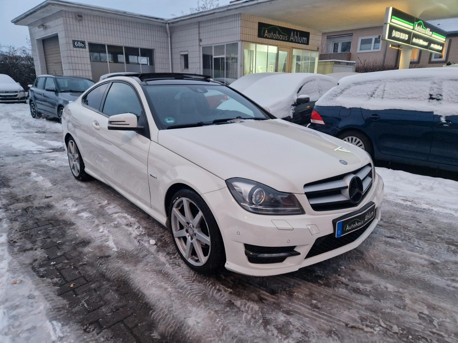 Mercedes-Benz C 250 C Coupe AMG-Line BlueEfficiency Pano Navi