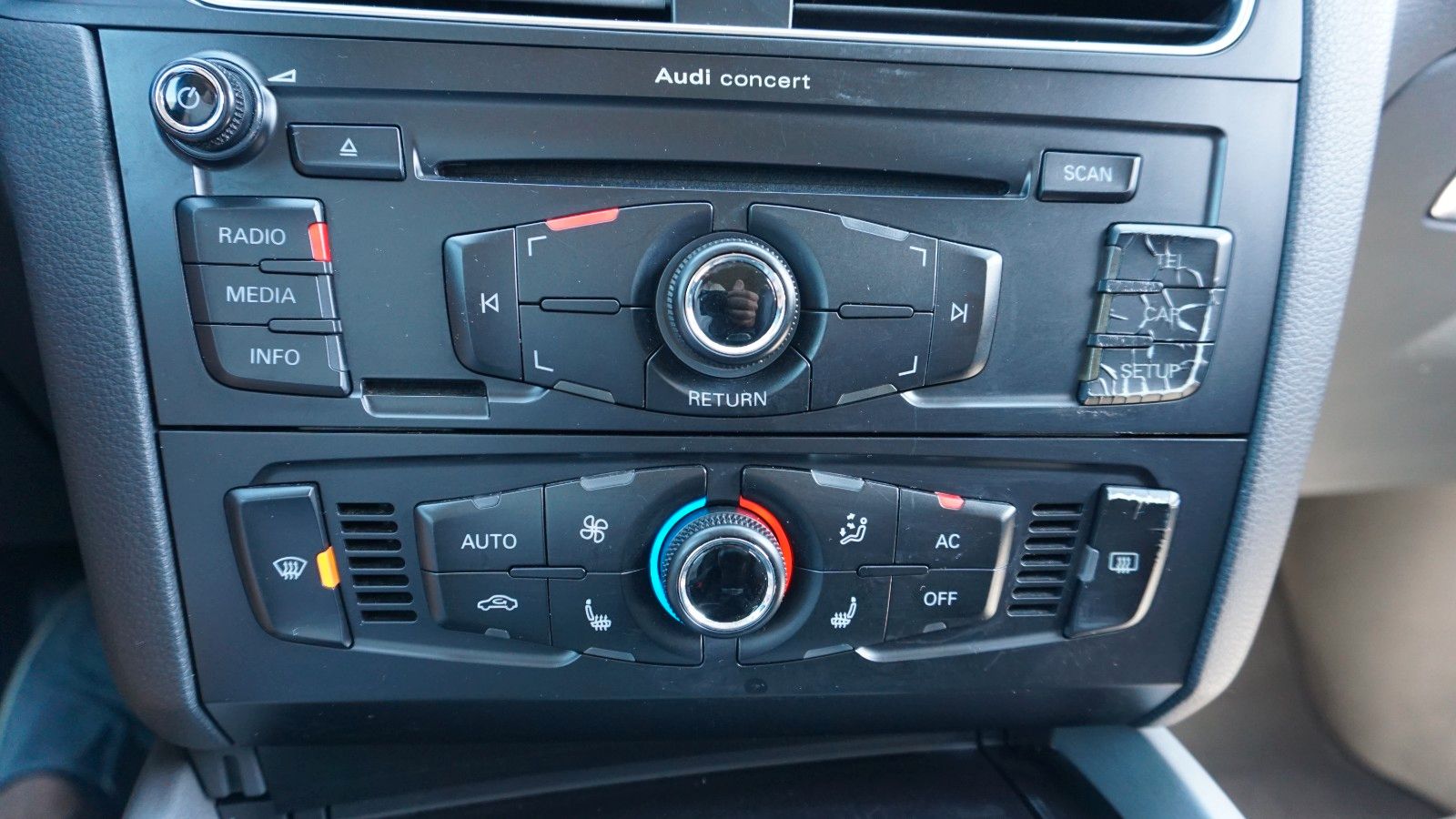 Fahrzeugabbildung Audi Q5 2.0 TFSI  quattro, Leder, SHZ, 8 fach bereift