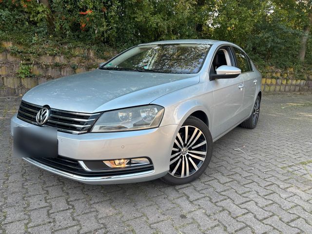 Volkswagen Passat Variant Passat 2.0 Benzin Limousine Automatik !