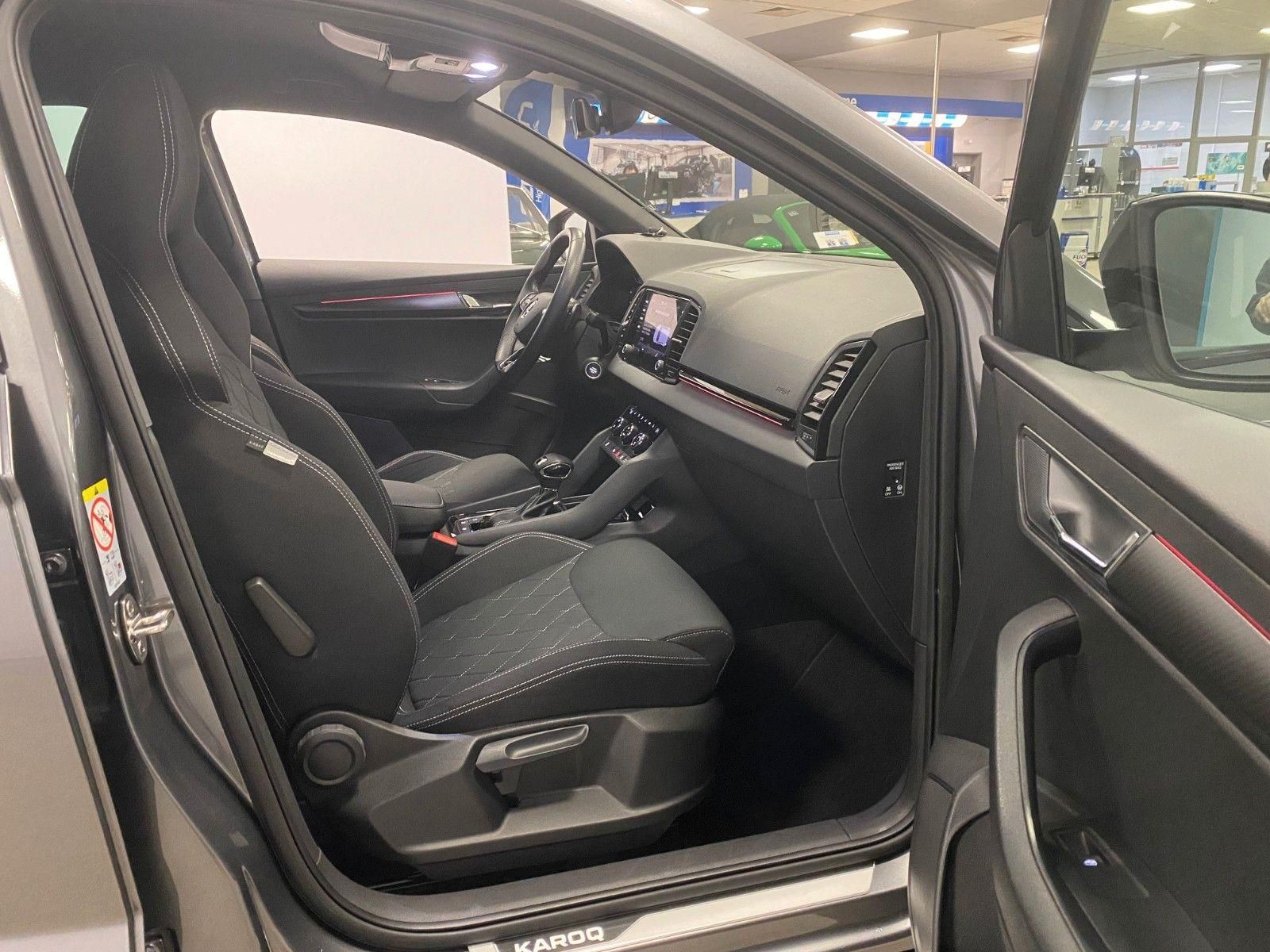 Fahrzeugabbildung SKODA Karoq 1.5 TSI DSG Sportline+NAVI+MATRIX+ACC+18"+