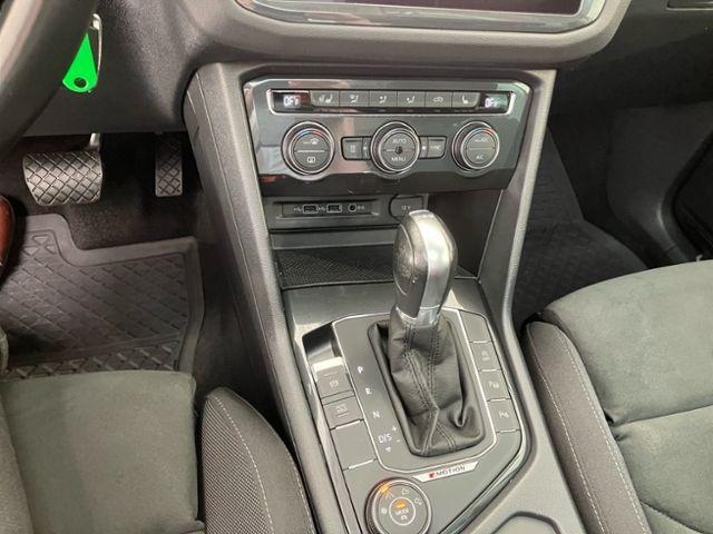 Fahrzeugabbildung Volkswagen Tiguan 2.0 TDI 4x4 DSG Highline AHK NAVI STANDHE