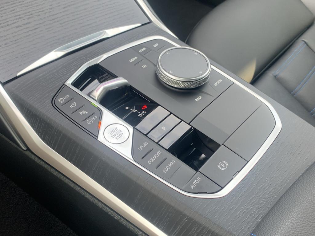 BMW M340i xDrive Lim. LED NAVI 360° H/K PDC SHZ 19"