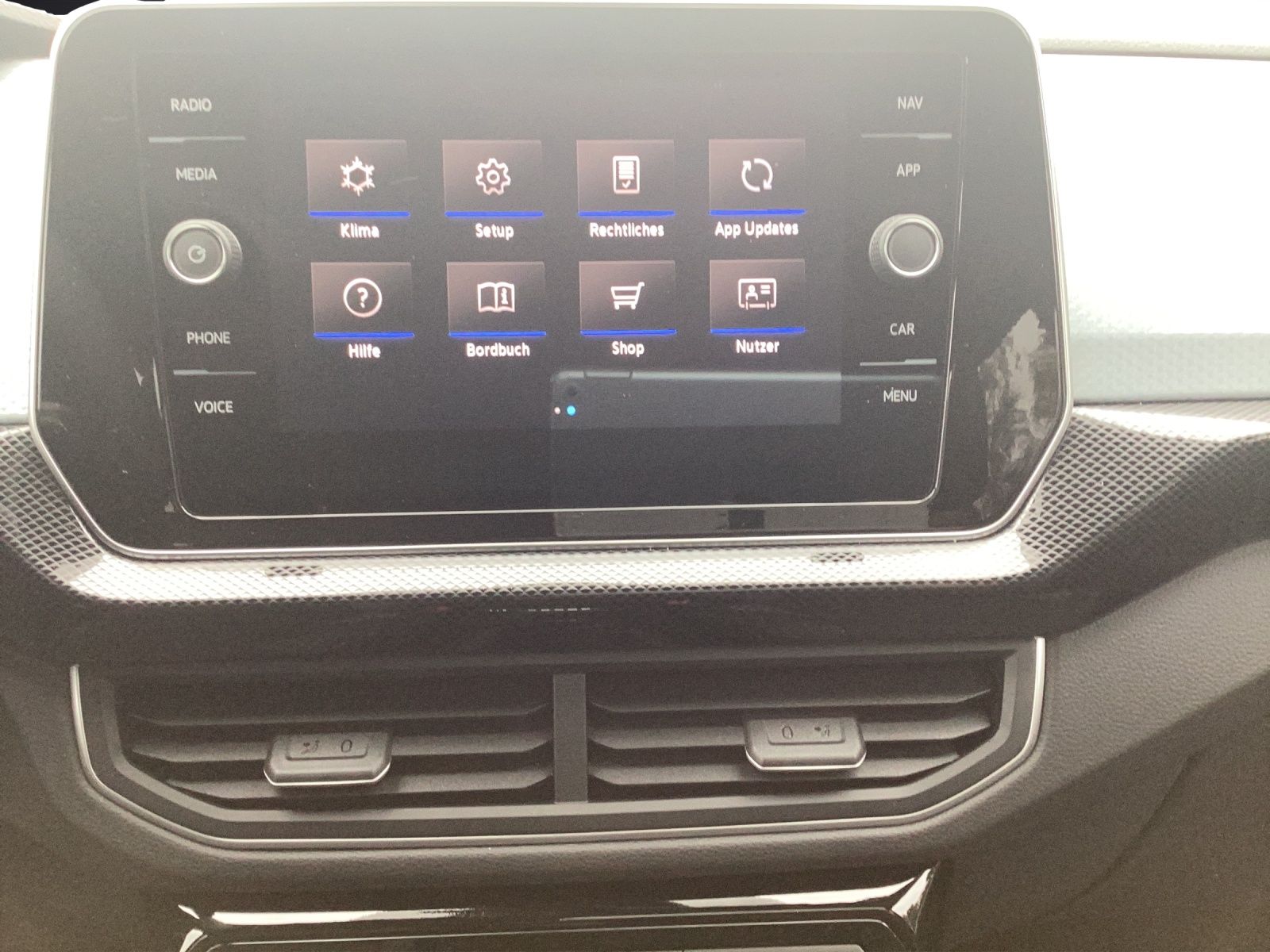 Fahrzeugabbildung Volkswagen T-Cross TSI Energy LED ACC RFK AHK